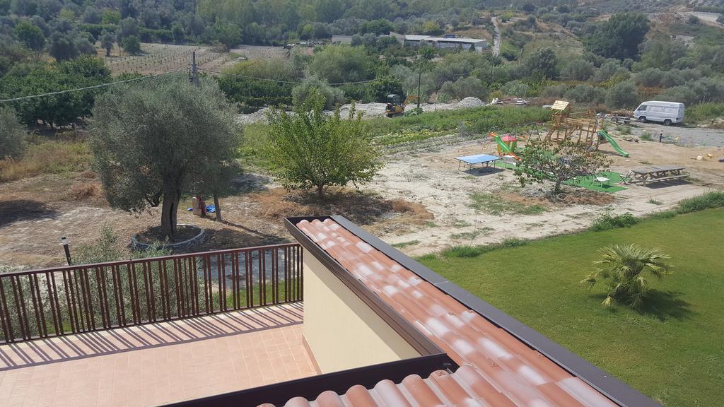 Agriturismo Donna Beatrice Бьанко Экстерьер фото