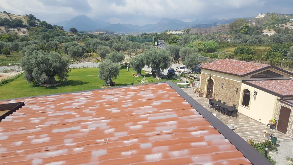 Agriturismo Donna Beatrice Бьанко Экстерьер фото