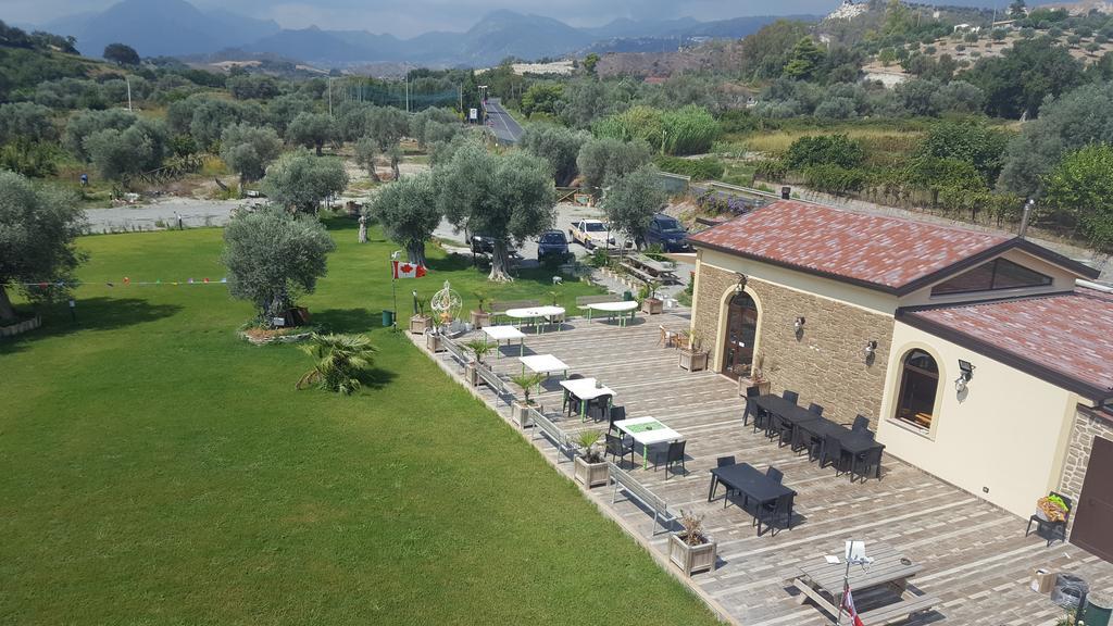 Agriturismo Donna Beatrice Бьанко Экстерьер фото