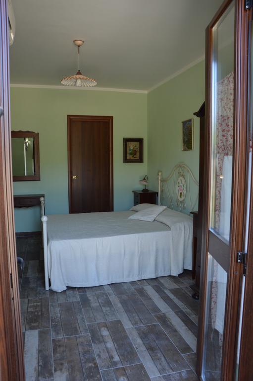 Agriturismo Donna Beatrice Бьанко Номер фото