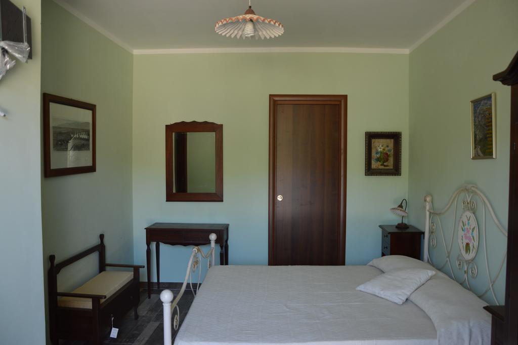 Agriturismo Donna Beatrice Бьанко Номер фото